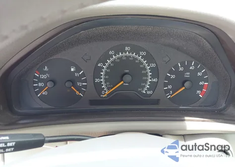 1998 Mercedes-Benz Clk 320 из США, поврежденный, VIN WDBLJ65G6WF038243